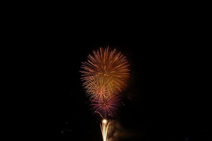 070825_195300_0.jpg