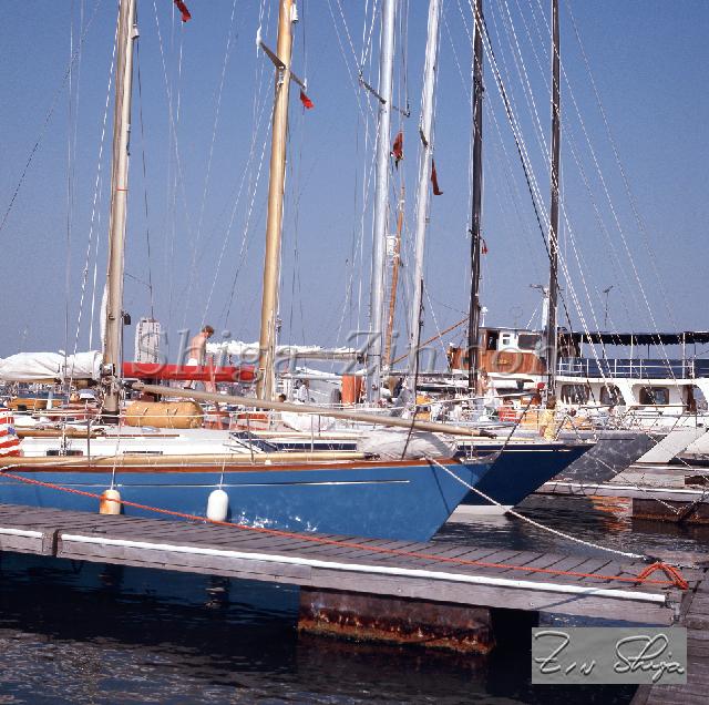 r0000179122.jpg